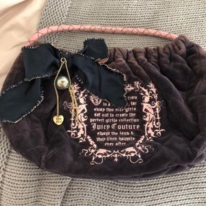JUICY VELOUR BUCKET BAG